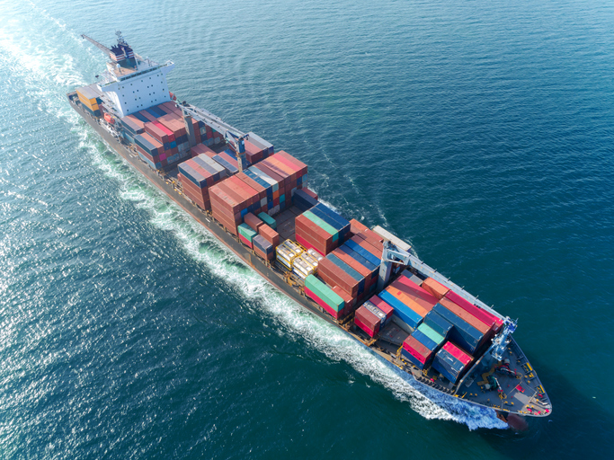 Frakta container tryggt och säkert med sjöfrakt