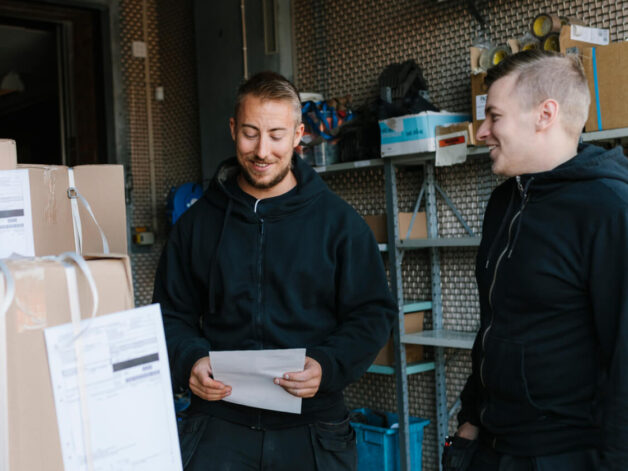 Skicka paket inom Sverige och utomlands